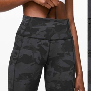 🍋 Lululemon fast and free 25” camo leggings